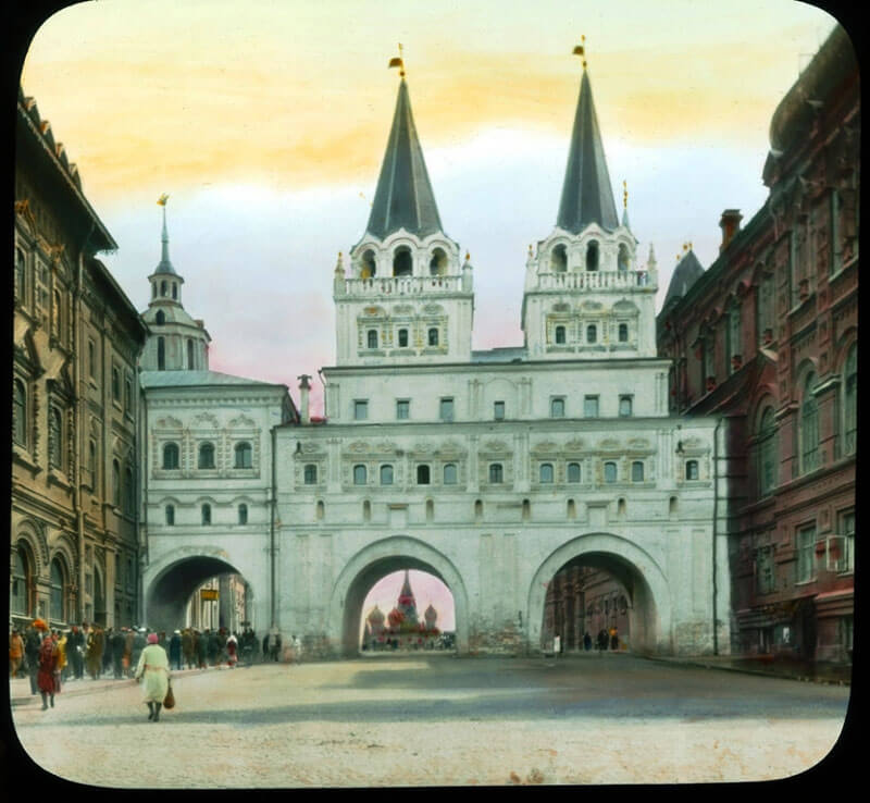 Воскресенские или Иверские ворота (разрушены в 1931 году), Москва 1930-е годы