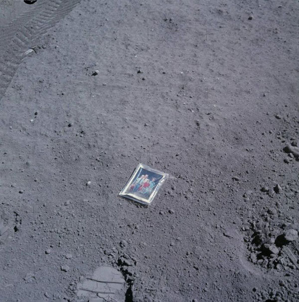 Семейное фото на Луне, 1972