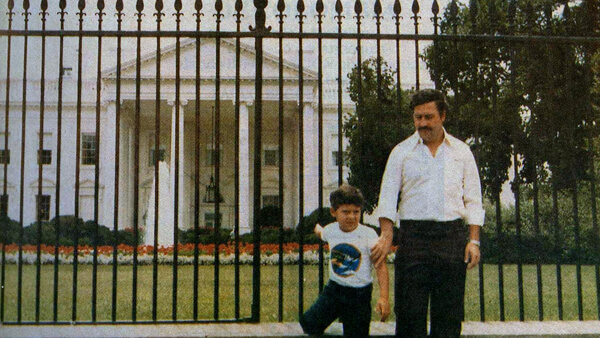 Пабло Эскобар с сыном у стен Белого Дома, 1980
